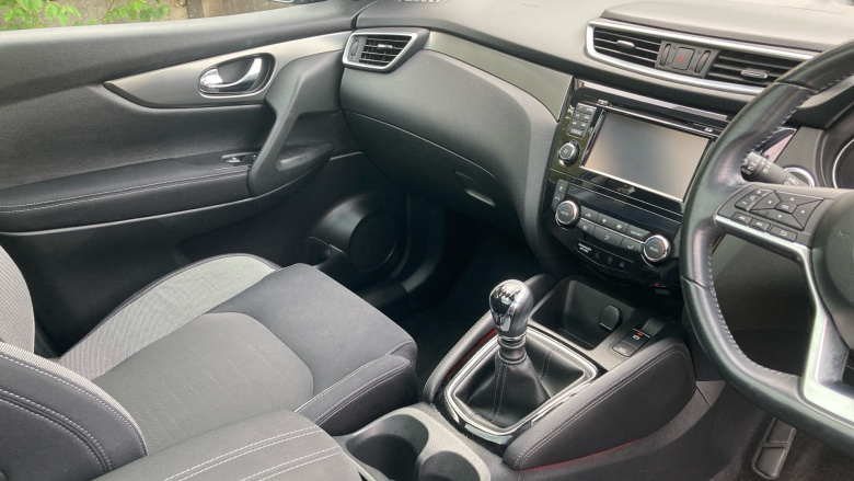 Nissan Qashqai 1.5 dCi N-Connecta 5dr Diesel Hatchback